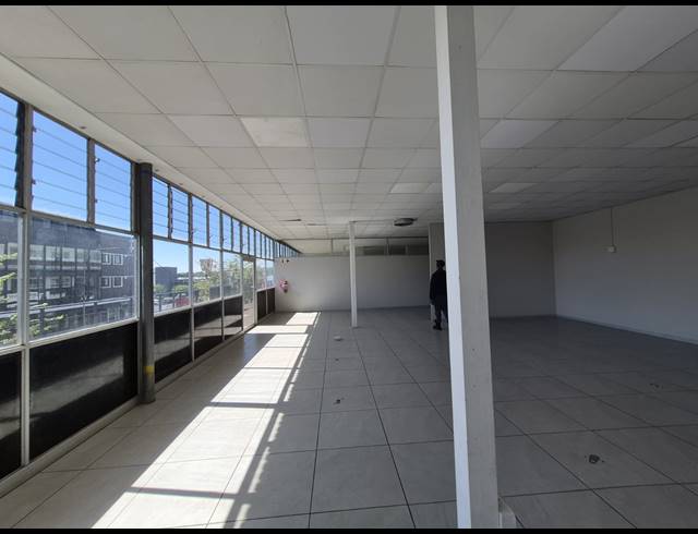 145M² RETAIL TO LET IN BIRNAM